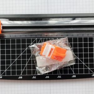 Black paper trimmer cutter