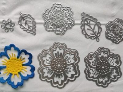 USED: 7 flower and leaf die set