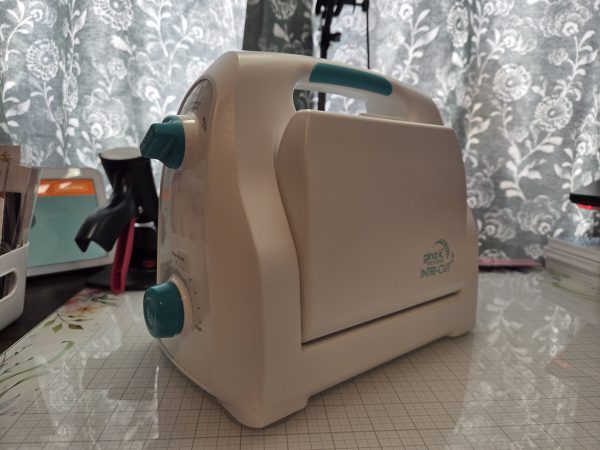 USED: Gina K Intri-Cut Plus Official Magnetic Platform Set! - Image 7