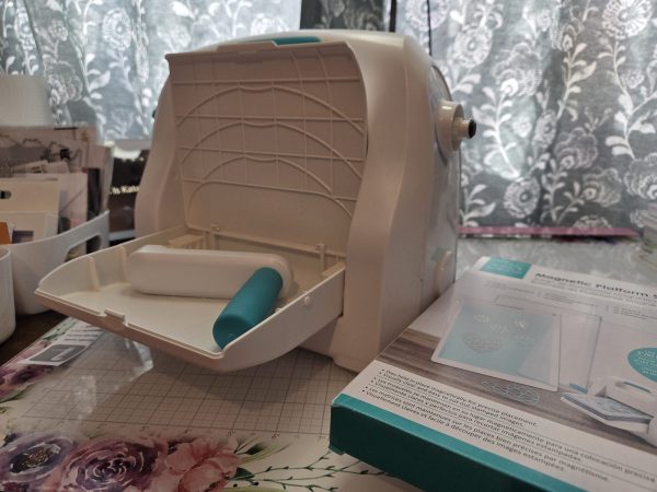 USED: Gina K Intri-Cut Plus Official Magnetic Platform Set! - Image 3